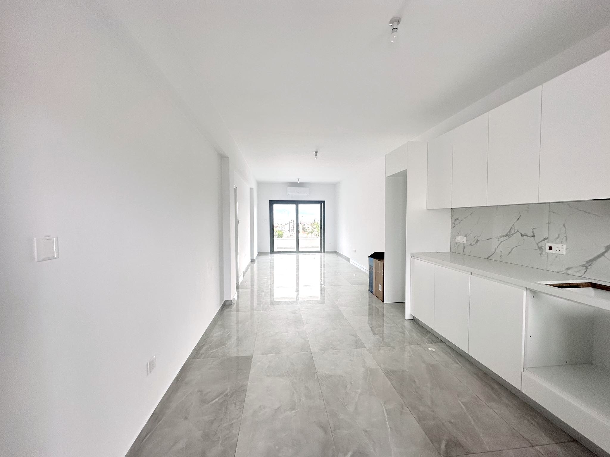 Main Photo of a 3 bedroom  Apartment for sale